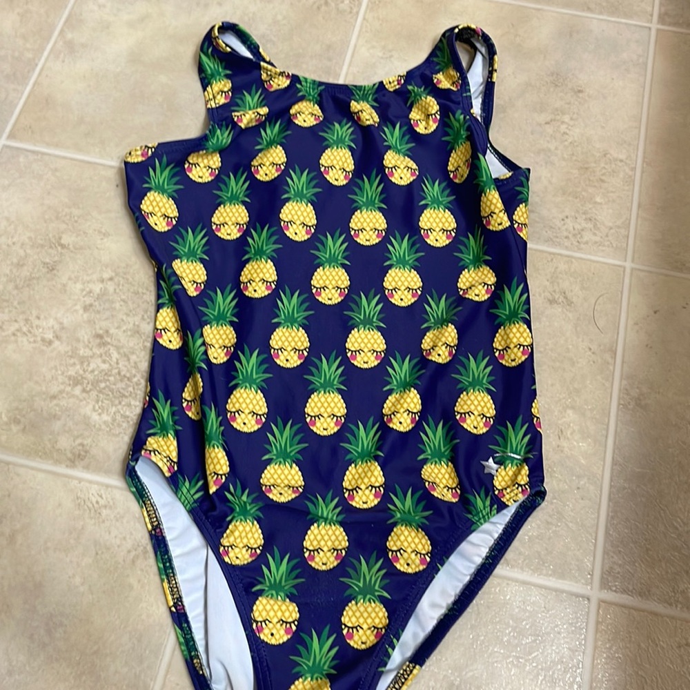 Leotard for gymnastics or dance worn only a couple times